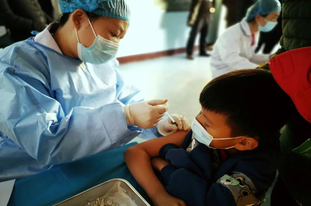 和林縣開展3至11歲兒童新冠疫苗接種工作